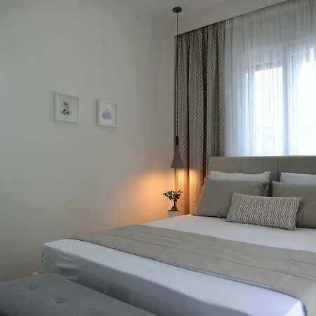 Stamatia アスプロヴァルタ